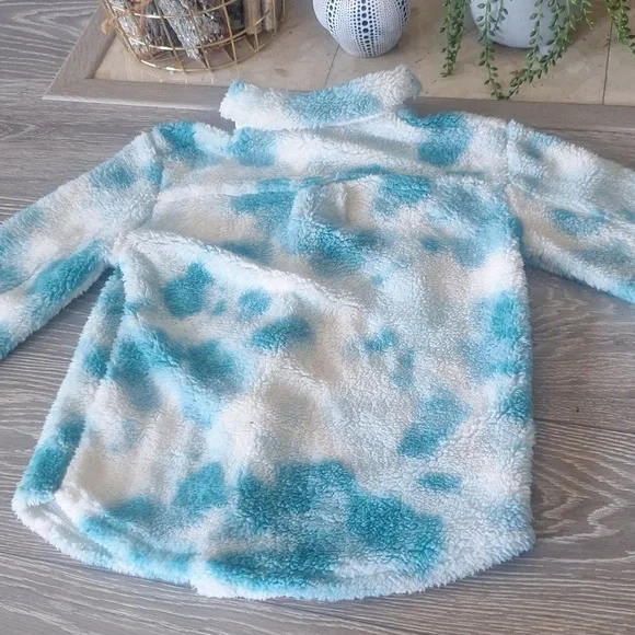 Fuzzy Button Up - Picture 7 of 10